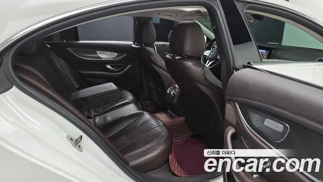 Mercedes-Benz CLS-Class 2019 thumb 11