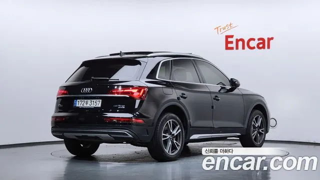 Audi Q5 2021 thumb 2