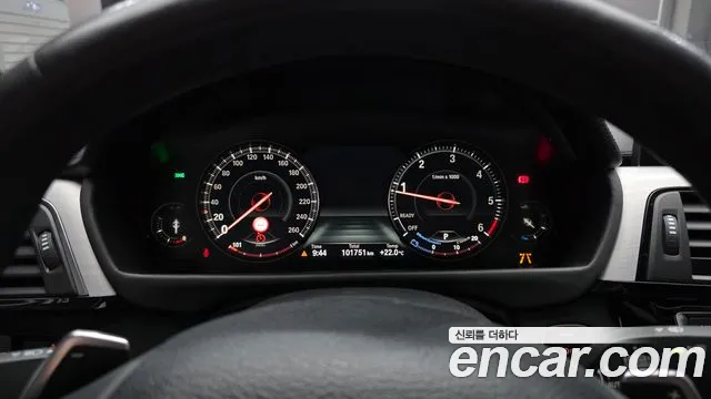 BMW 4-Series 2019 thumb 8