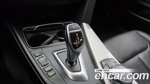 BMW 4-Series 2019 thumb 9