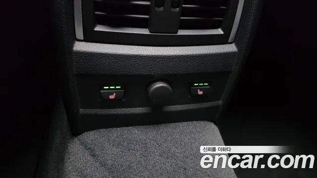 BMW 4-Series 2019 thumb 12