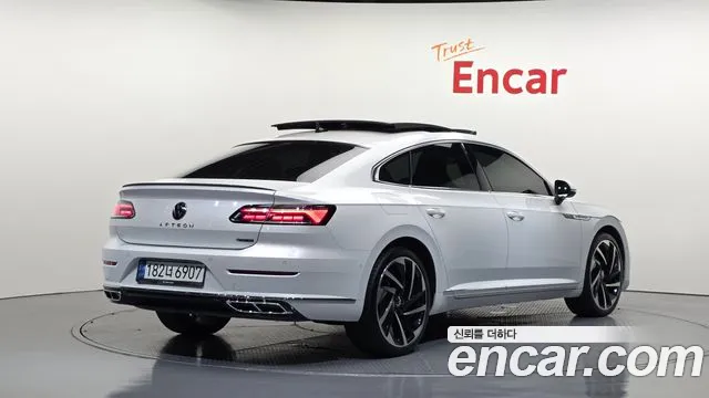 Volkswagen Arteon 2023 thumb 2