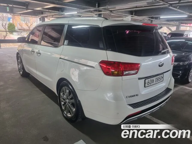 Kia Carnival 2016 thumb 4