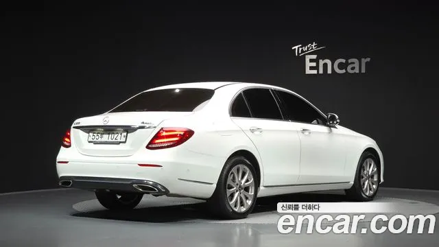 Mercedes-Benz E-Класс 2017 thumb 2