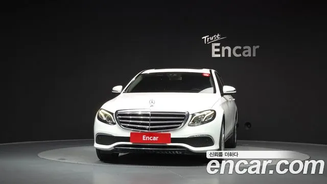 Mercedes-Benz E-Класс 2017 thumb 3