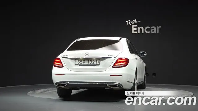 Mercedes-Benz E-Класс 2017 thumb 4