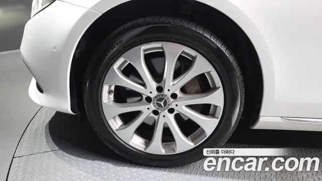 Mercedes-Benz E-Класс 2017 thumb 5