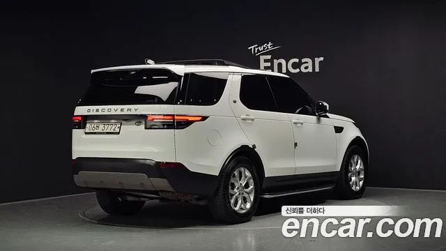 Land Rover Discovery 2018 thumb 2
