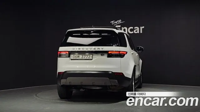 Land Rover Discovery 2018 thumb 4