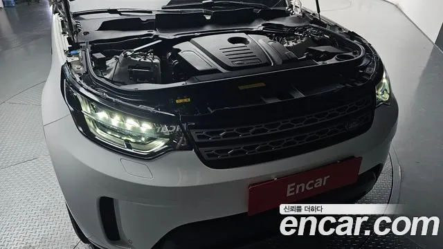 Land Rover Discovery 2018 thumb 6