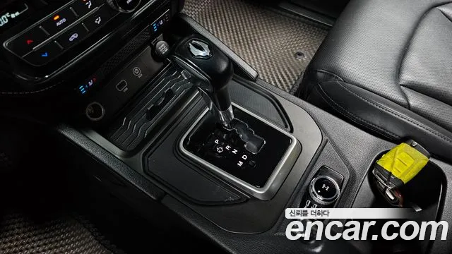 KG_Mobility_Ssangyong Rexton 2019 thumb 9