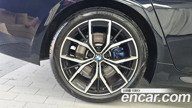 BMW 5-Series 2022 thumb 5