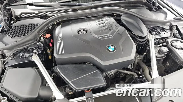 BMW 5-Series 2022 thumb 6