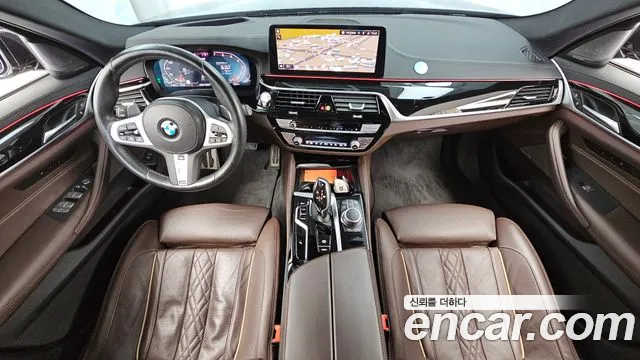 BMW 5-Series 2022 thumb 7