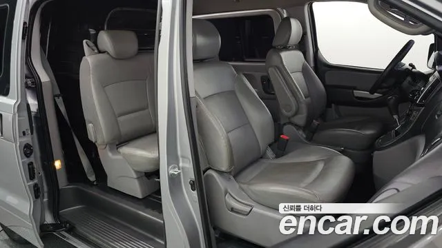 Hyundai Starex 2017 thumb 11