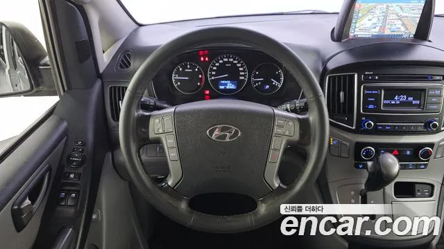 Hyundai Starex 2017 thumb 12