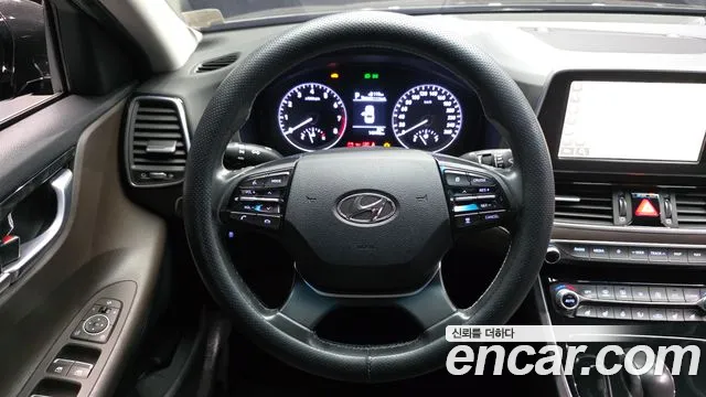 Hyundai Grandeur 2017 thumb 12
