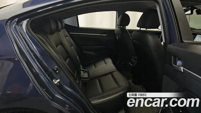 Hyundai Avante 2018 thumb 12