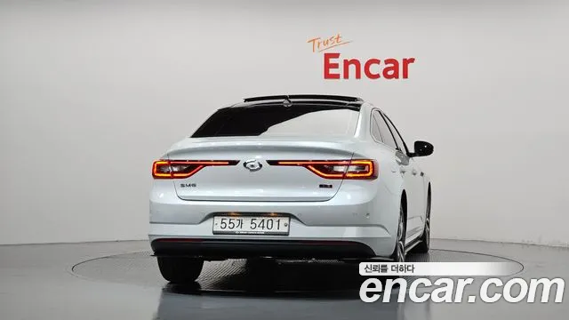 Renault-KoreaSamsung Megane 2017 thumb 4