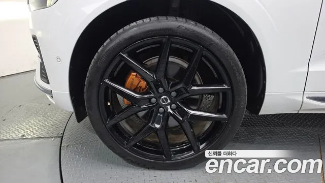 Volvo XC60 2023 thumb 4
