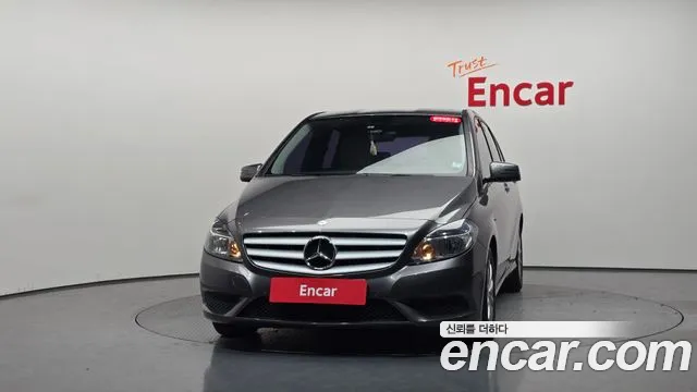 Mercedes-Benz B-Class 2012 thumb 2