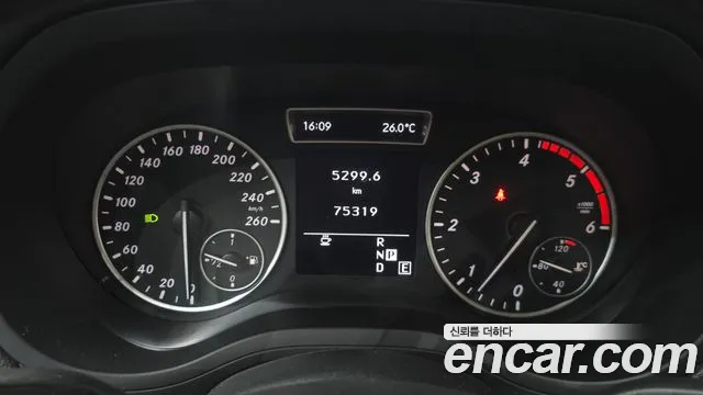 Mercedes-Benz B-Class 2012 thumb 7
