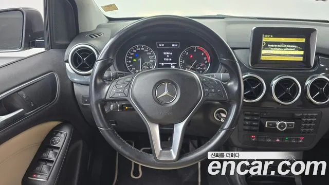 Mercedes-Benz B-Class 2012 thumb 11