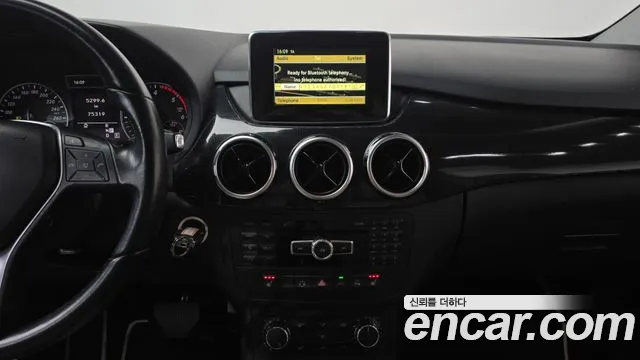 Mercedes-Benz B-Class 2012 thumb 12