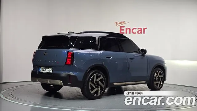 MINI Countryman 2025 thumb 2