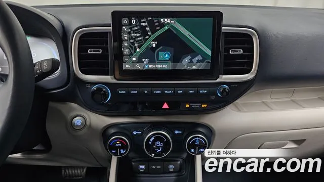Hyundai Venue 2024 thumb 12