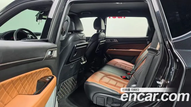 KG_Mobility_Ssangyong Rexton 2018 thumb 11