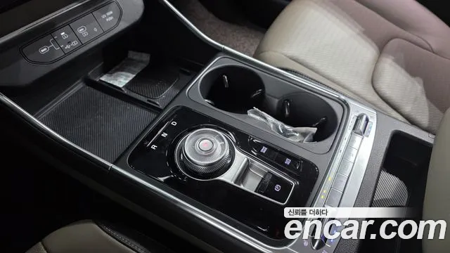 Kia Carnival 2024 thumb 9