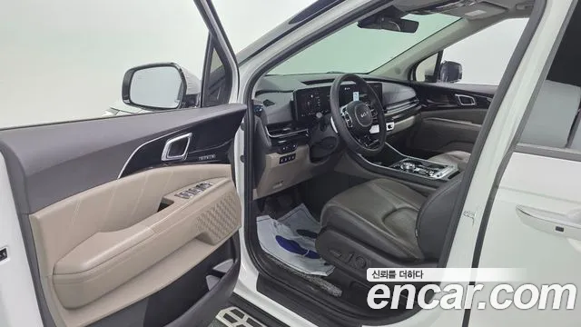Kia Carnival 2024 thumb 10