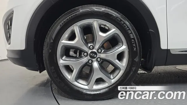 Kia Sorento 2016 thumb 5