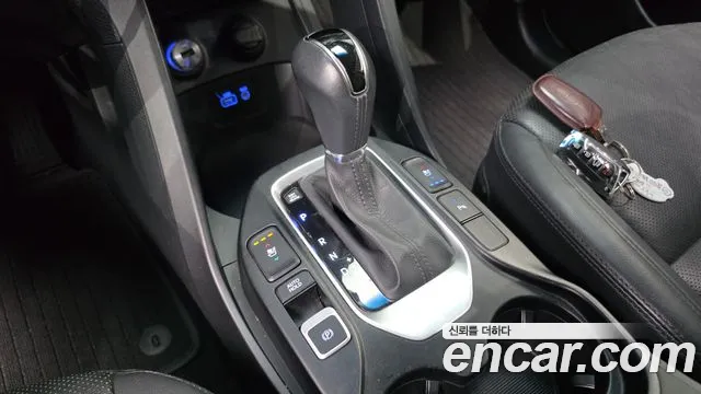 Hyundai Santa Fe 2016 thumb 9