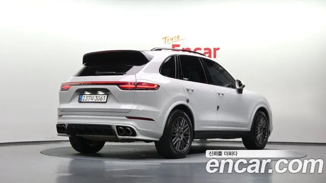 Porsche Cayenne 2017 thumb 2
