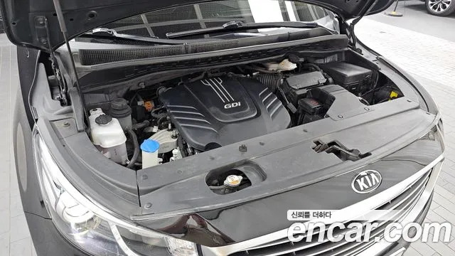 Kia Carnival 2017 thumb 6