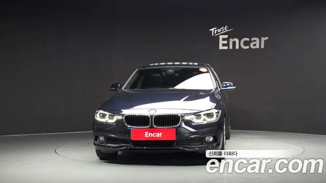 BMW 3-Series 2017 thumb 3