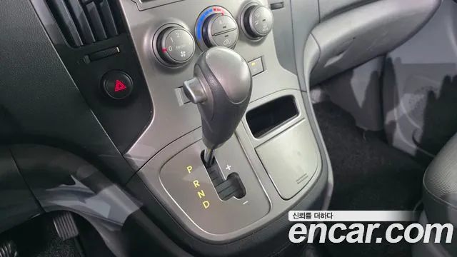 Hyundai Starex 2011 thumb 9