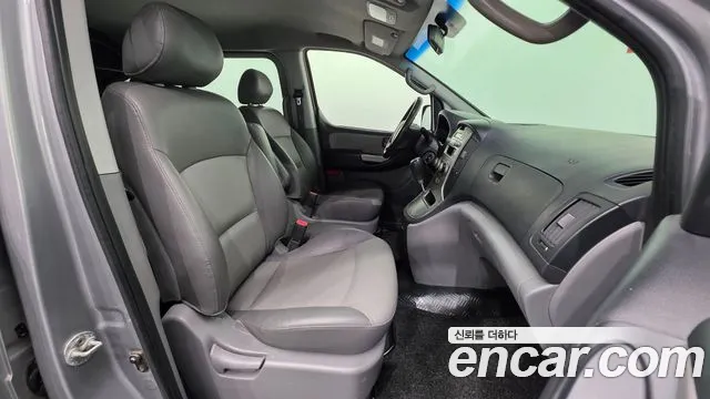 Hyundai Starex 2011 thumb 10