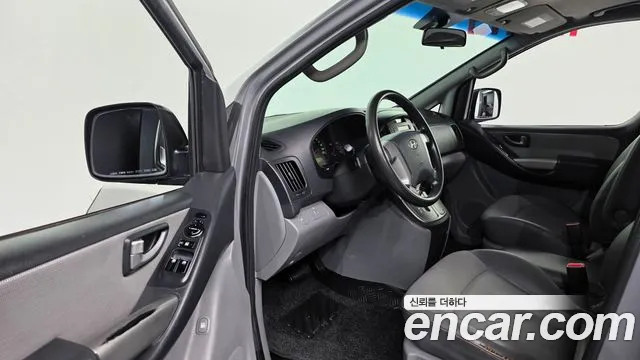 Hyundai Starex 2011 thumb 11