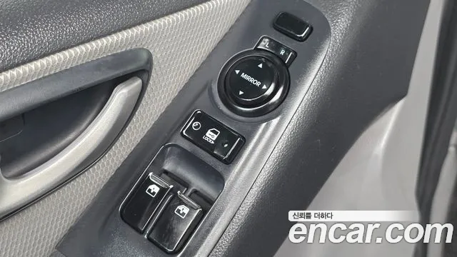 Hyundai Starex 2011 thumb 12