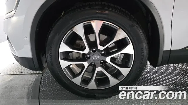 Renault-KoreaSamsung Koleos 2016 thumb 5