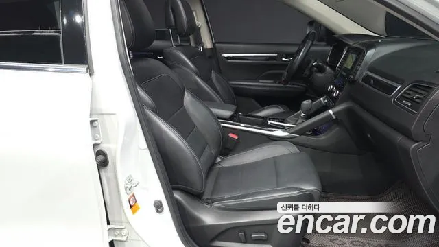 Renault-KoreaSamsung Koleos 2016 thumb 11