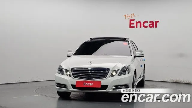 Mercedes-Benz E-Класс 2013 thumb 3