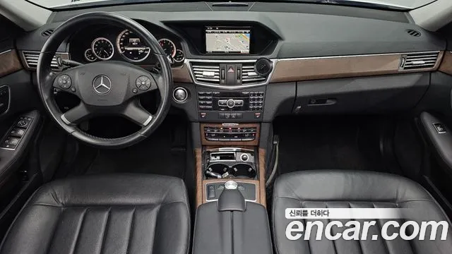 Mercedes-Benz E-Класс 2013 thumb 7