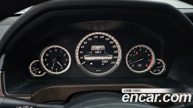 Mercedes-Benz E-Класс 2013 thumb 8