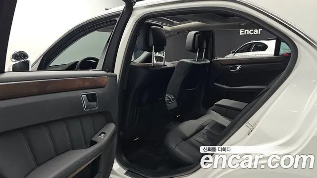Mercedes-Benz E-Класс 2013 thumb 12