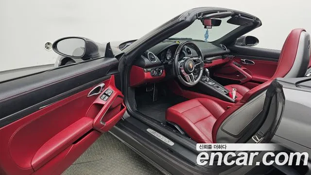Porsche Cayman 2016 thumb 9