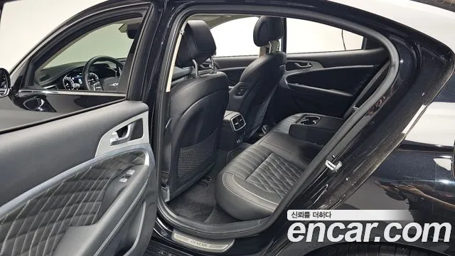 Genesis G70 2024 thumb 11